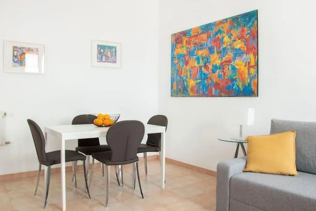 Elegant And Cozy Flat With Study - Trastevere Rome Italy