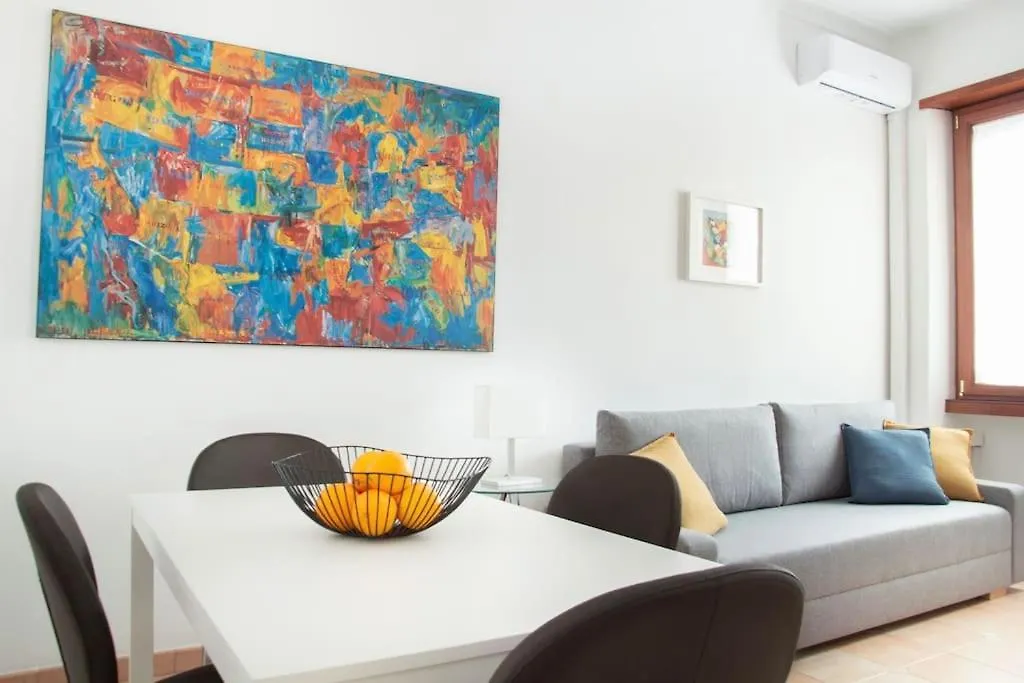 Elegant And Cozy Flat With Study - Trastevere Rome 0*,  Italy