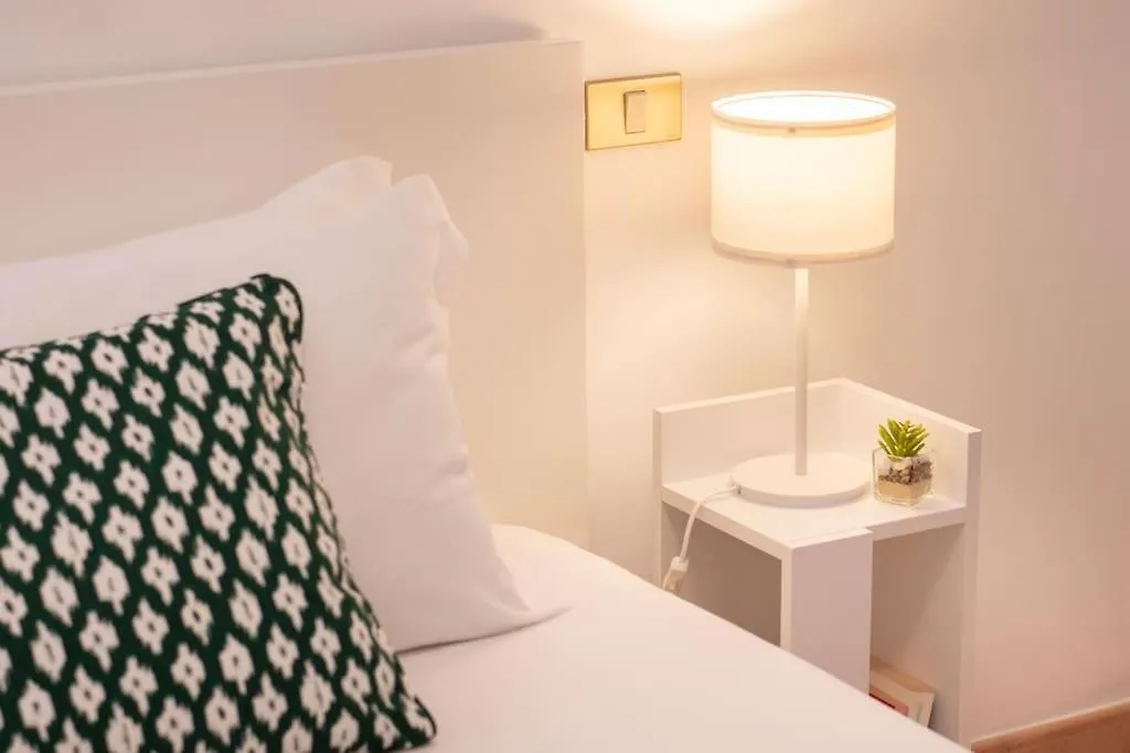 Elegant And Cozy Flat With Study - Trastevere Rome 0*,  Italy