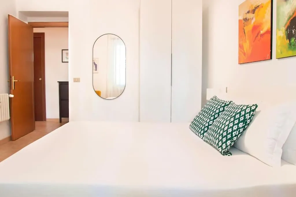 Elegant And Cozy Flat With Study - Trastevere Rome 0*,  Italy